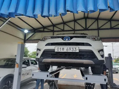 Toyota RAV4 · 2018 год