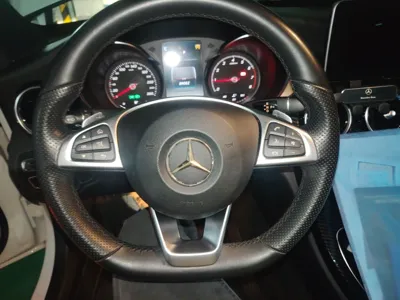 Mercedes-Benz C-Class 2017, 89100 км, за 86827.36 CNY - фото 11