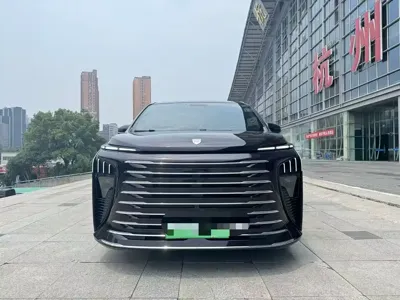 Fengxing Xinghai V9 2025, 40000 км, за 132800 CNY