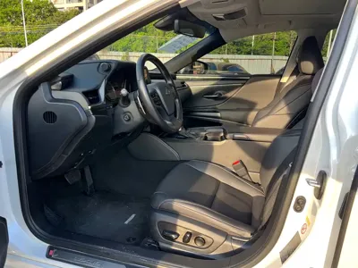 Lexus ES 2019, 70000 км, за 129800 CNY - фото 7
