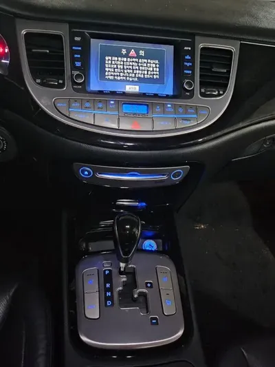 Hyundai Genesis 2012, 143810 км, за 3300000 KRW - фото 9