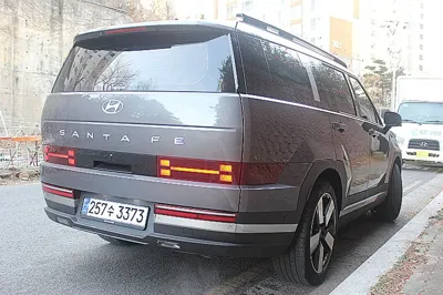 Hyundai Santafe 2025, 15827 км, за 37700000 KRW