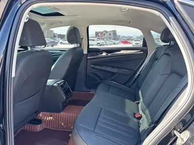 Volkswagen 帕萨特插电混动 2022, 65800 км, за 91199 CNY - фото 21