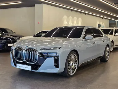 BMW 7-Series · 2024 год