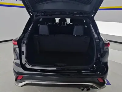 Toyota Crown Kluger 2023, 41400 км, за 216800 CNY