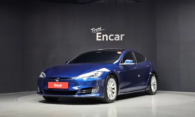 Tesla Model S · 2017 год