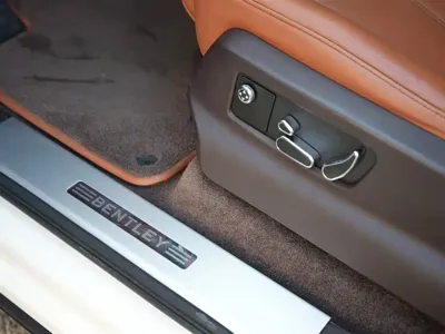 Bentley Bentayga 2019, 180000 км, за 828000 CNY - фото 24