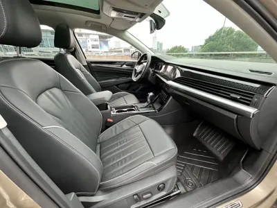 Volkswagen Passat 2022, 64400 км, за 95800 CNY - фото 7