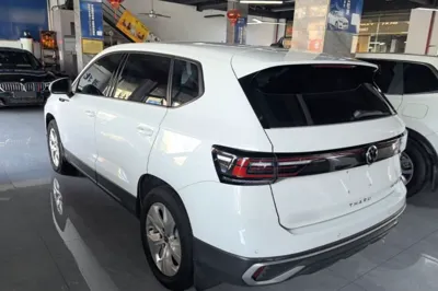 Volkswagen Tharu 2023, 9400 км, за 107919.32 CNY