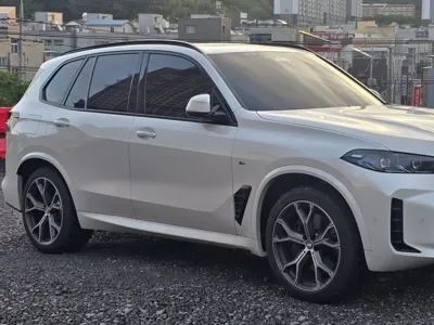 BMW X5 2024, 63000 км, за 87210000 KRW