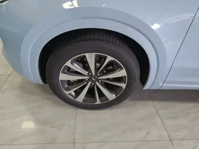 Li Auto Li ONE 2021, 90500 км, за 113200 CNY - фото 23