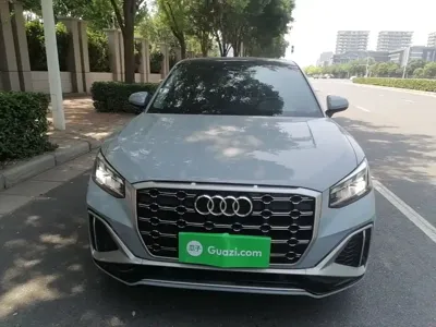 Audi Q2L 2022, 86600 км, за 84300 CNY