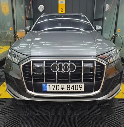 Audi Q7 · 2023 год