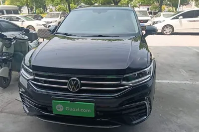 Volkswagen Tiguan L 2022, 122200 км, за 104674.45 CNY