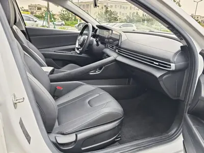 Hyundai Elantra 2022, 50000 км, за 59900 CNY - фото 14