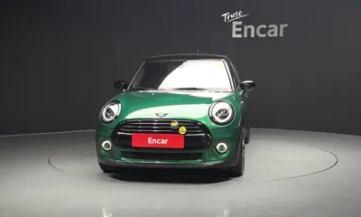 MINI Cooper 2021, 31160 км, за 20500000 KRW