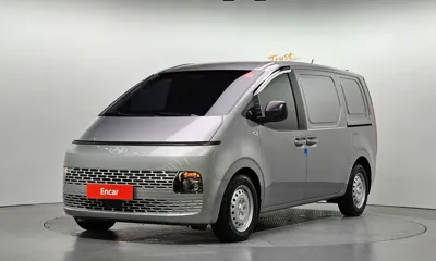 Hyundai Staria · 2025 год