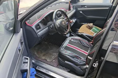 Volkswagen Lavida 2017, 64500 км, за 38455.02 CNY - фото 26