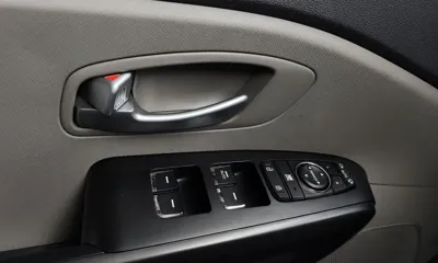 Kia Canival 2016, 129265 км, за 8600000 KRW - фото 20