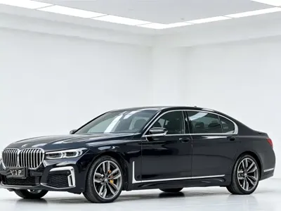 BMW 7 Series · 2017 год