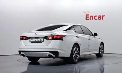 Nissan Altima 2019, 68352 км, за 14200000 KRW