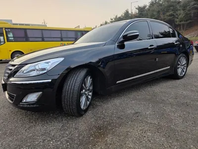 Hyundai Genesis 2013, 140717 км, за 6900000 KRW