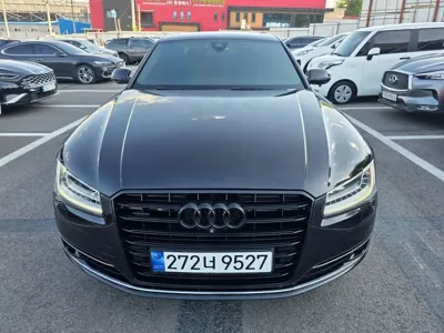 Audi A8 · 2015 год