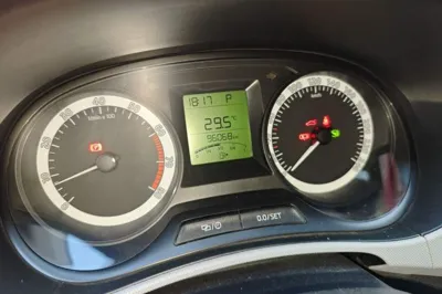 Skoda Fabia 2017, 96000 км, за 29528.09 CNY - фото 13