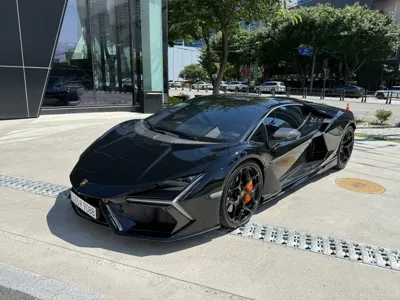 Lamborghini Revuelto · 2025 год
