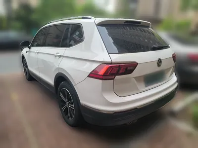 Volkswagen Tiguan L 2020, 66200 км, за 95613.51 CNY