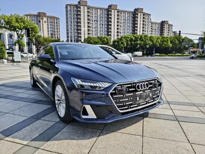 Audi A7L 2023, 59700 км, за 213800 CNY