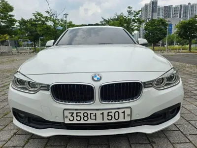 BMW 3-Series · 2017 год