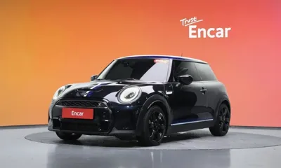MINI Cooper · 2022 год