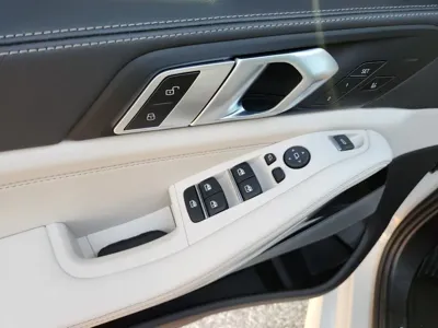 BMW X5 2025, 500 км, за 79800000 KRW - фото 9