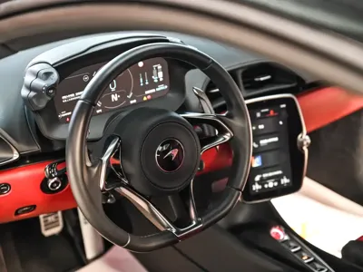 McLaren Artura 2025, 9200 км, за 1758000 CNY - фото 6