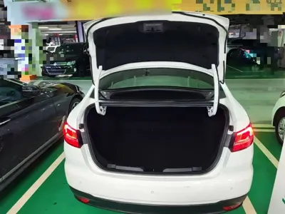 Ford Escort 2019, 102500 км, за 28600 CNY - фото 19