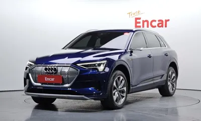 Audi e-tron · 2021 год