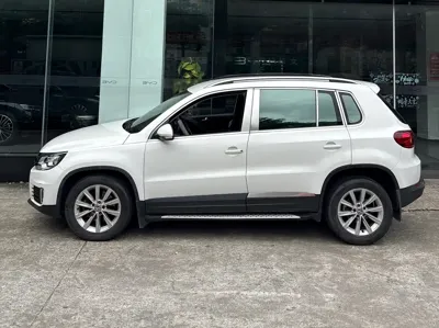 Volkswagen Tiguan 2017, 68000 км, за 32800 CNY