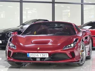 Ferrari F8 · 2022 год