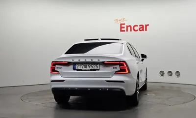 Volvo S60 2024, 17425 км, за 39900000 KRW