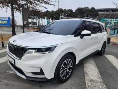 Kia Canival · 2021 год