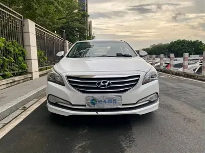 Hyundai Mistra 2014, 120000 км, за 21800 CNY