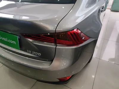 Lexus IS 2017, 131100 км, за 163790.27 CNY - фото 7
