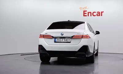 BMW 5-Series 2024, 14857 км, за 71940000 KRW - фото 4