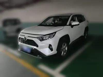Toyota RAV4 · 2020 год