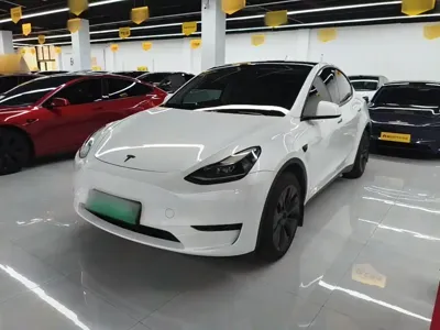 Tesla Model Y 2024, 40599 км, за 190000 CNY