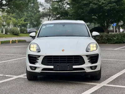 Porsche Macan 2015, 100000 км, за 98800 CNY