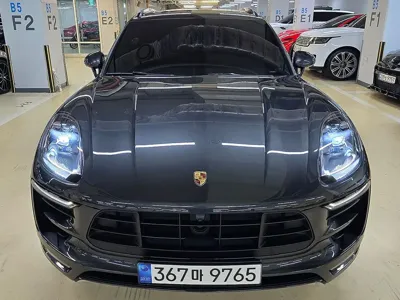 Porsche Macan · 2018 год