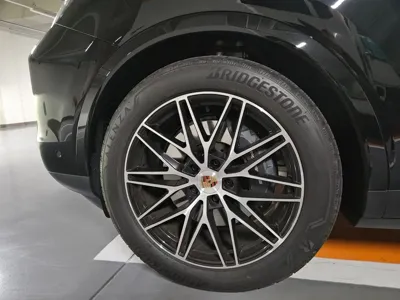 Porsche Cayenne 2025, 3600 км, за 142000000 KRW - фото 6
