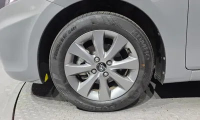 Hyundai Accent 2019, 23939 км, за 10000000 KRW - фото 5